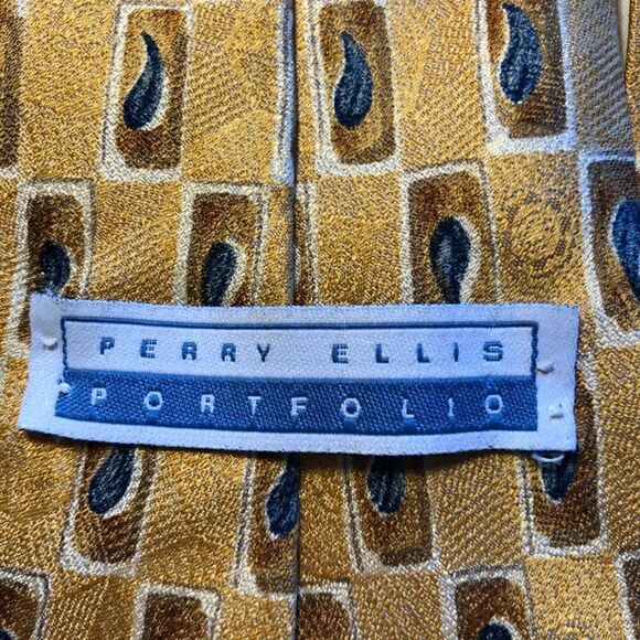 Vintage Perry Ellis Portfolio Mens Tie 100% Silk Gold/blue - Picture 5 of 5